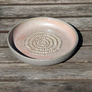 Fokhagymareszelő rózsaszín szürke